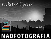 Zaproszenie Łukasza Cyrusa na wystawę fotografii odklejonej w Żorach