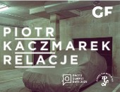 Fotografie Piotra Kaczmarka „Relacje” we wrocławskiej galerii ZPAF